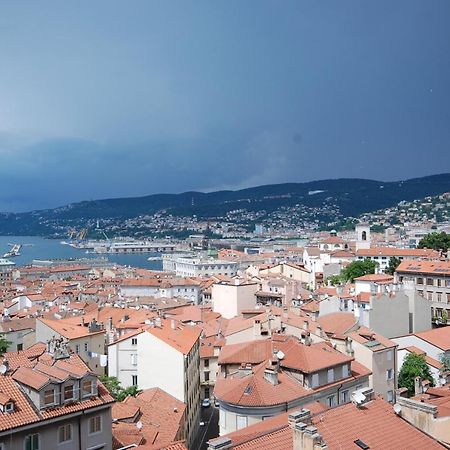 Boat House Apartment Trieste Bagian luar foto